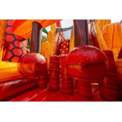 C66A0586 1754416298 18ft Tropical Inferno Obstacle Course